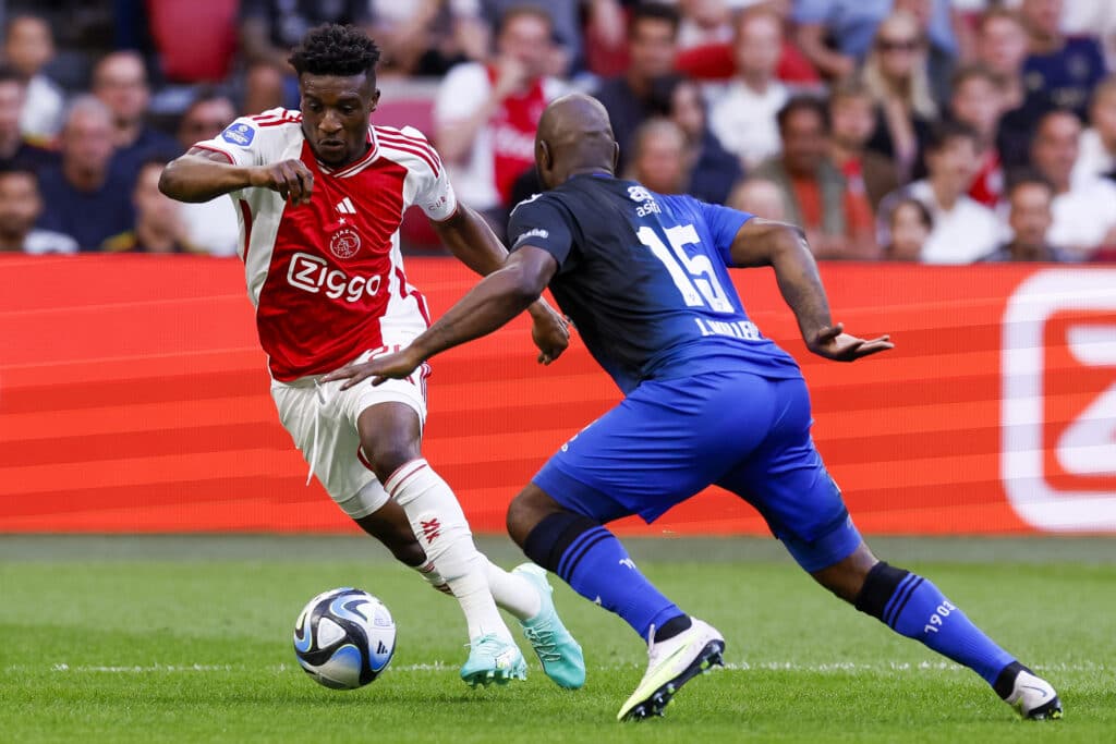 Mohammed Kudus to become the 2nd most expensive West Ham player ever 1 Mohammed Kudus takes on a player