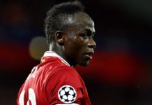 Liverpool hand number 10 jersey to Sadio Mane Liverpool hand number 10 jersey to Sadio Mane